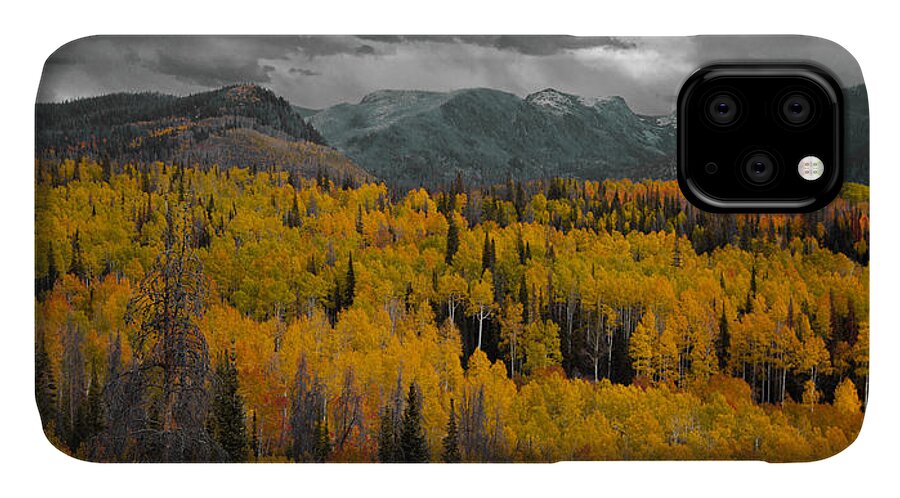Zirkel iPhone 11 Case featuring the photograph Zirkel Mountain Range by Kevin Dietrich