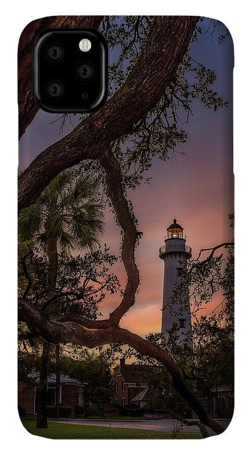 Architecture iPhone 11 Case featuring the photograph Dawn at Saint Simons Lighthouse by Chris Bordeleau