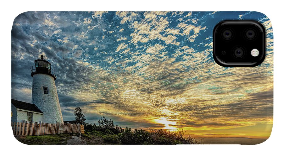 Pemaquid Point Lighthouse iPhone 11 Case featuring the photograph Pemaquid Point Lighthouse at Daybreak by David Smith