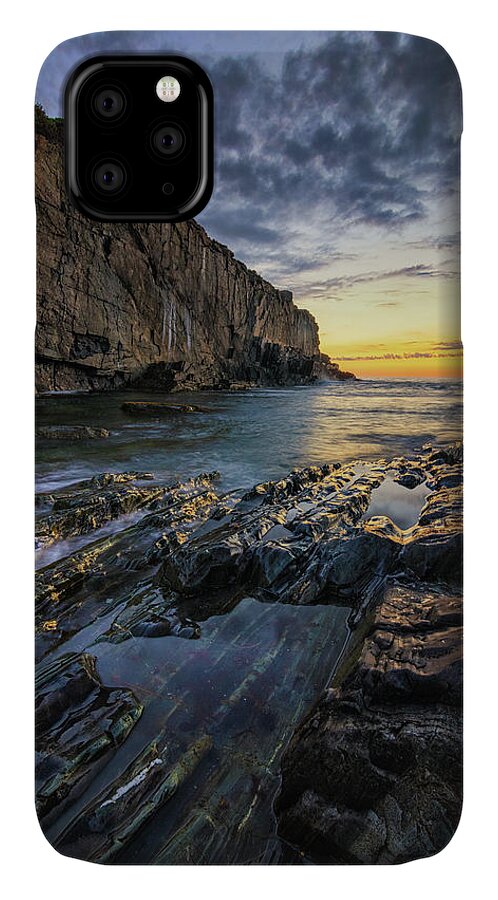 Bald Head Cliff iPhone 11 Case featuring the photograph Dawn at Bald Head Cliff by Kristen Wilkinson