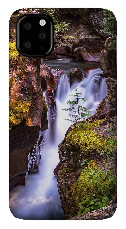 Avalanche Gorge iPhone 11 Case featuring the photograph Out On A Ledge by Ryan Smith