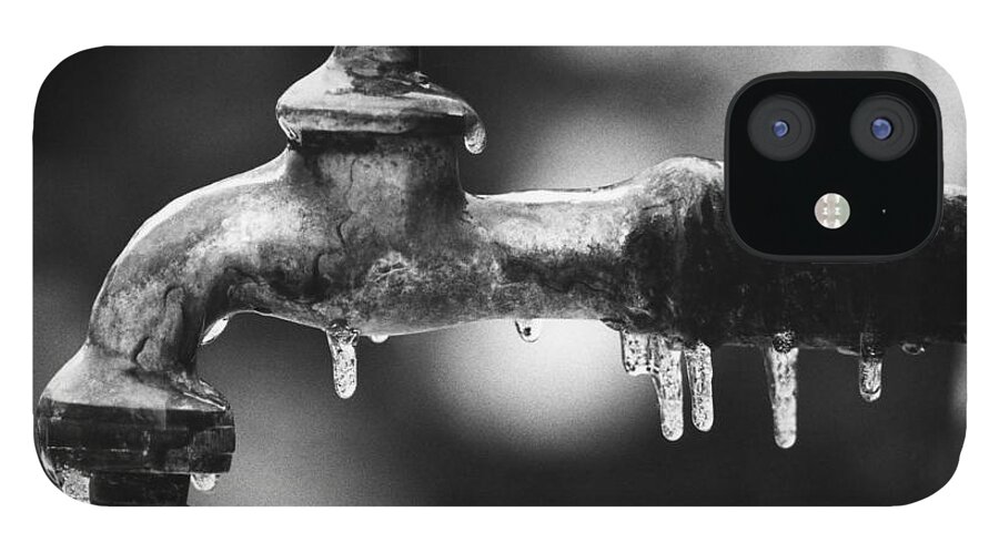 Freezing iPhone 12 Case featuring the photograph Freezing by Dragan Kudjerski