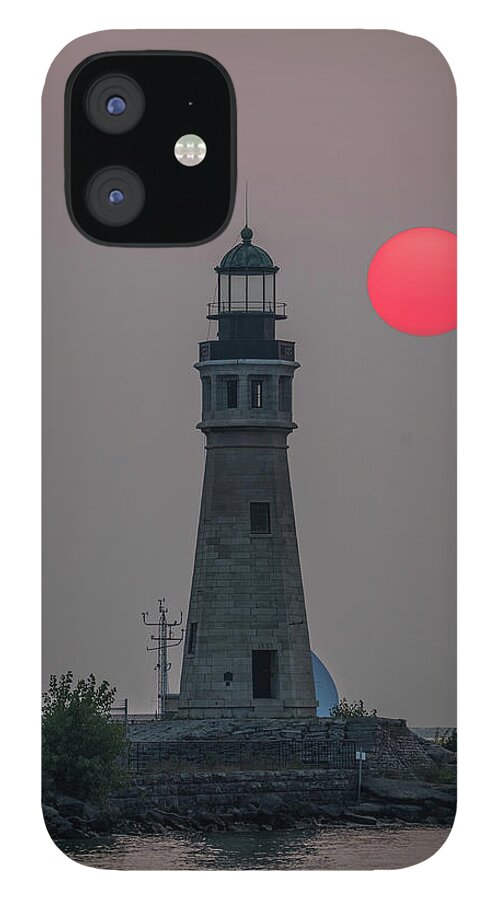 Beautiful iPhone 12 Case featuring the photograph Lake Erie Sunset by Dave Niedbala