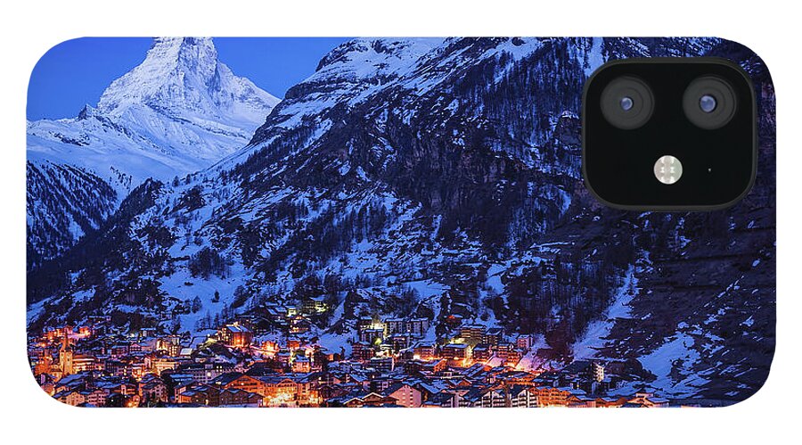 Clear Sky iPhone 12 Case featuring the photograph Matterhorn At Night by Weerakarn Satitniramai