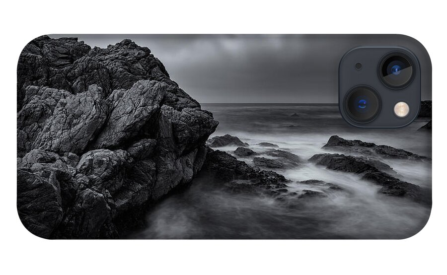 Landscape iPhone 13 Case featuring the photograph In Spot Light by Jonathan Nguyen