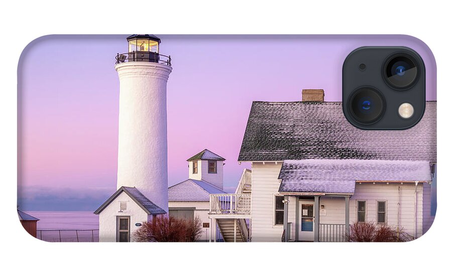 Tibbetts Point Lighthouse iPhone 13 Case featuring the photograph Five Below by Rod Best