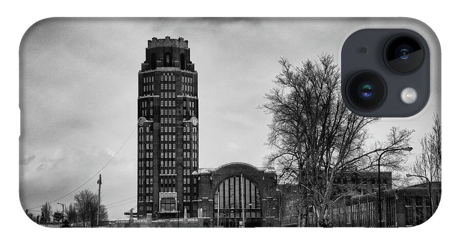 Buildings iPhone Case featuring the photograph Central Terminal 4431 by Guy Whiteley
