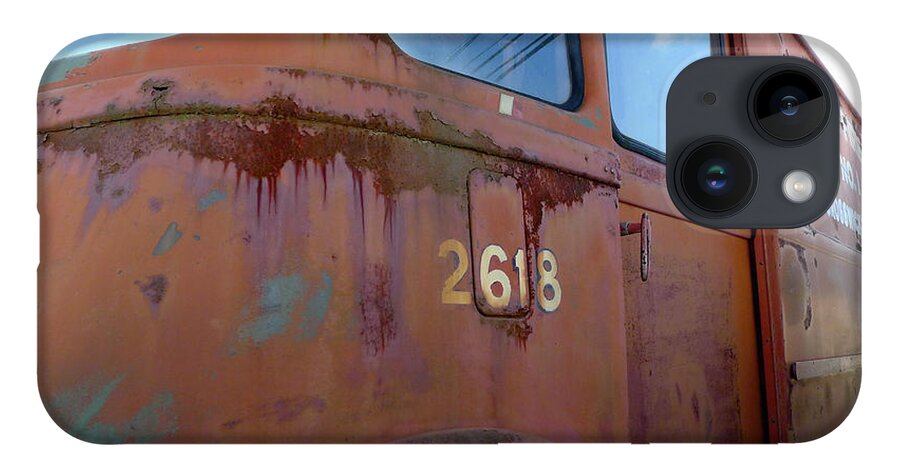 International iPhone 14 Case featuring the photograph Van 2618 by Richard Reeve