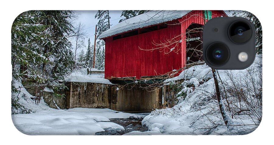 Mosely Covered Bridge iPhone Case featuring the photograph Vermonts Moseley covered bridge by Jeff Folger
