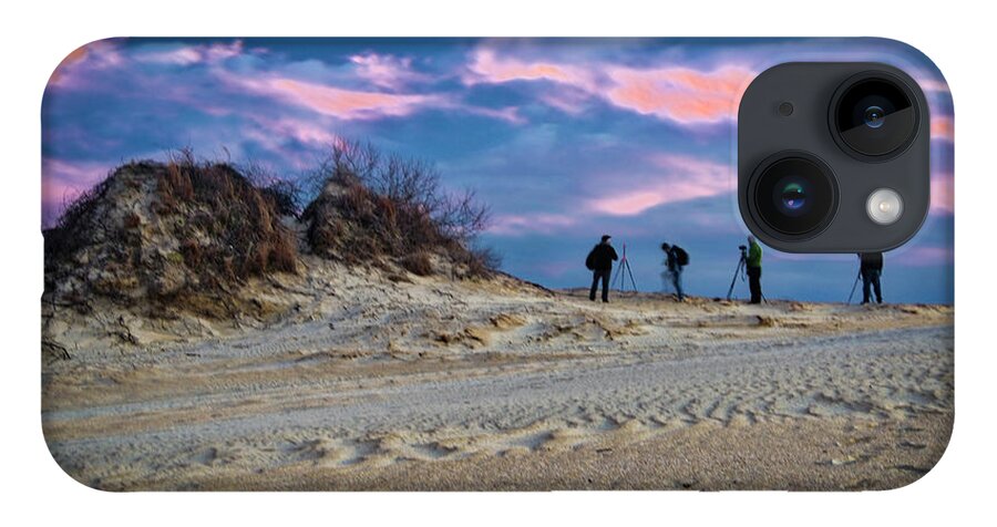 Landscapes iPhone 14 Case featuring the photograph End of Day by Donald Brown