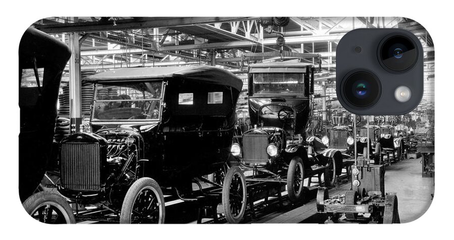 Technology iPhone 14 Case featuring the photograph Ford Model T Assembly Line, 1920s by Science Source