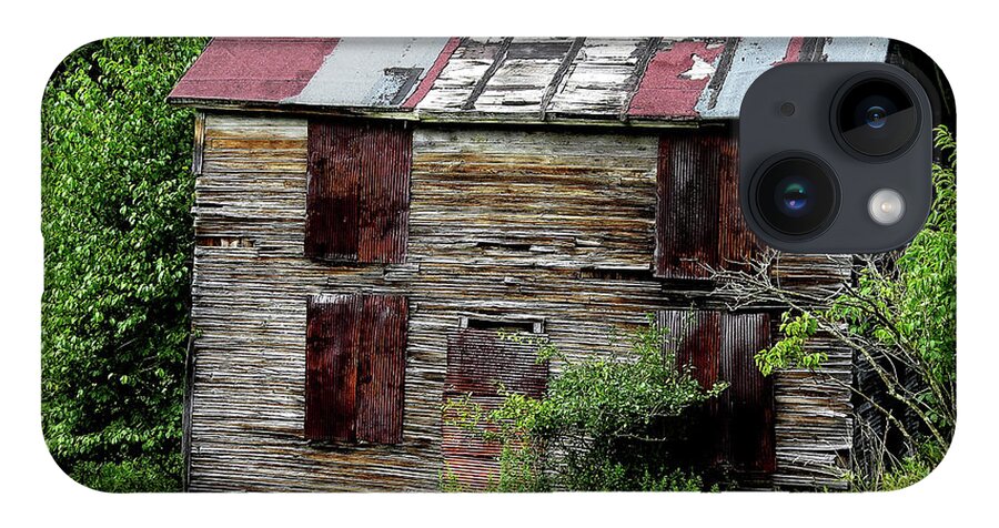Abandoned Buildings iPhone 14 Case featuring the photograph Nobody's Home by Linda Stern