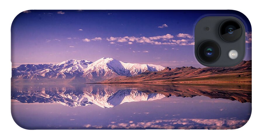 Antelope Causeway iPhone 14 Case featuring the photograph Reacting to the morning light by Bryan Carter
