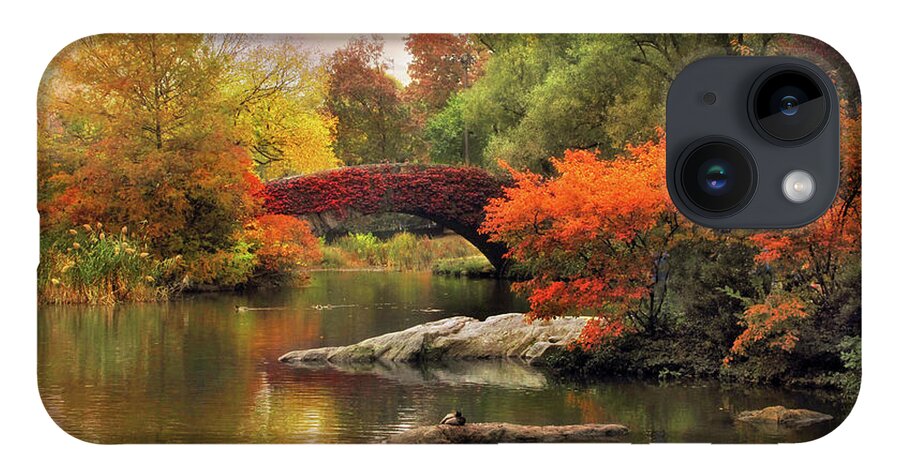 Gapstow Bridge iPhone 14 Case featuring the photograph Gapstow At Twilight by Jessica Jenney
