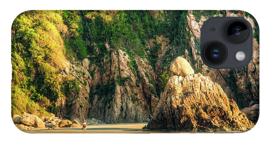 Tf-photography.com iPhone 14 Case featuring the photograph Hidden Beach by Tommy Farnsworth