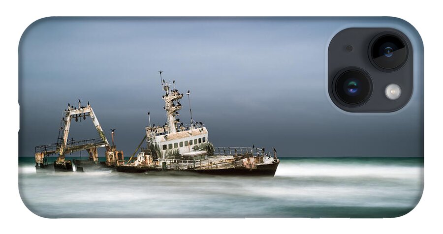 Zeila Shipwreck iPhone 14 Case featuring the photograph Stuck by Peter Boehringer