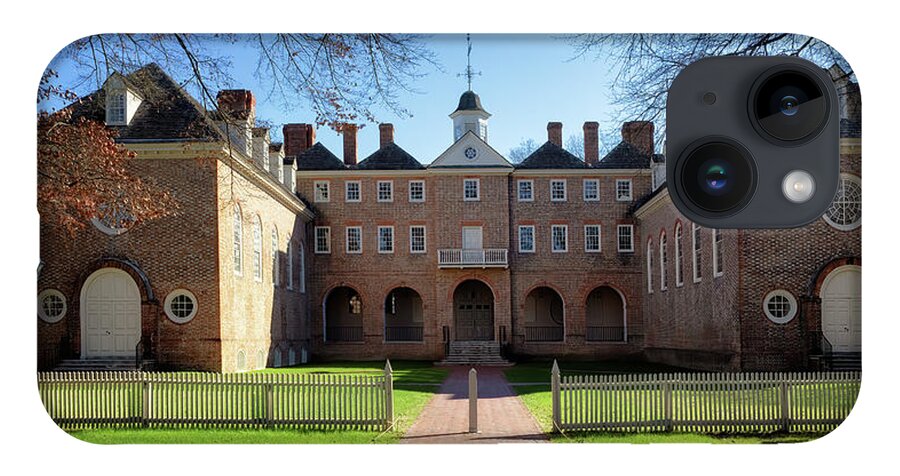 Wren Building iPhone 14 Case featuring the photograph The Wren Building Courtyard - Williamsburg, Virginia by Susan Rissi Tregoning