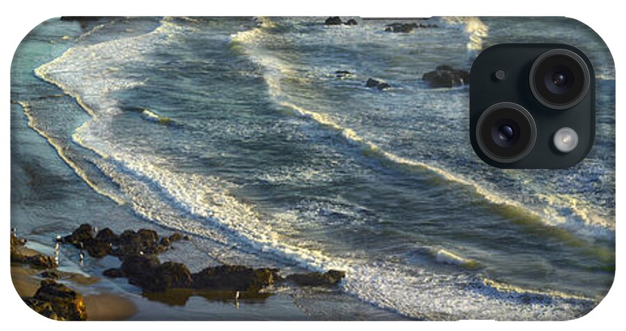 Feb0514 iPhone Case featuring the photograph Incoming Waves At Bandon Beach Oregon #2 by Tim Fitzharris