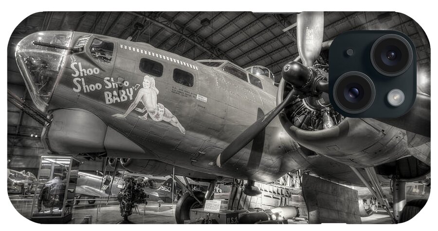 B-17 Bomber iPhone Case featuring the photograph Boeing B-17 bomber by David Dufresne