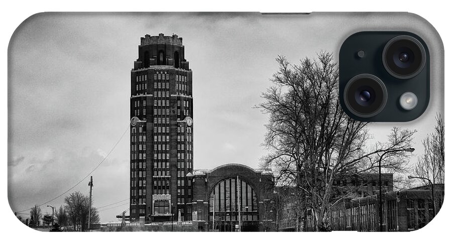 Buildings iPhone Case featuring the photograph Central Terminal 4431 by Guy Whiteley