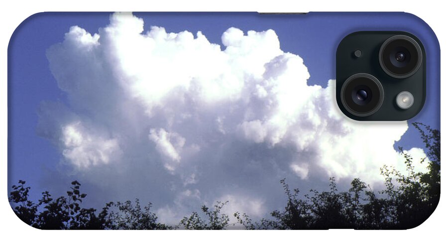 Cumulus Cloud iPhone Case featuring the photograph Cumulus Cloud by Robin Scagell/science Photo Library