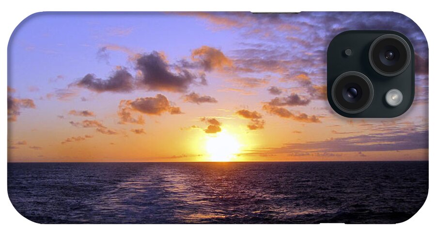  Sunset iPhone Case featuring the photograph Hawaiian End of Day by Bob Slitzan
