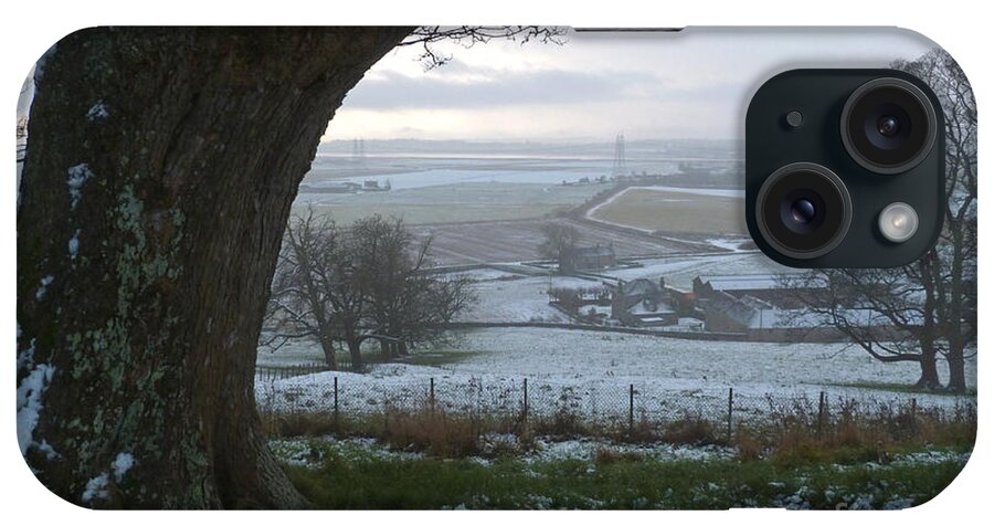 Clackmannan Tower iPhone Case featuring the photograph Forth Valley - Winter by Phil Banks