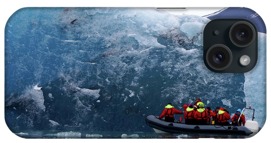 Glacier Lagoon iPhone Case featuring the photograph Glacier Lagoon Iceland by Vivian Osorio