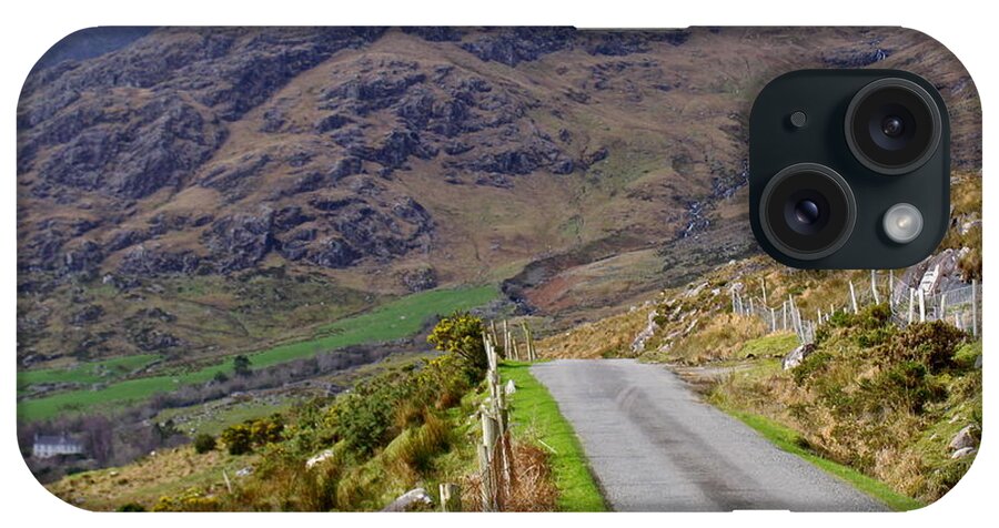 Irish Country Road iPhone Case featuring the photograph Irish Road by Suzanne Oesterling