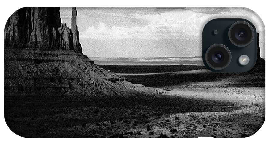 Igfotogram_4bw iPhone Case featuring the photograph Monument Valley #arizona by Shawn Baker