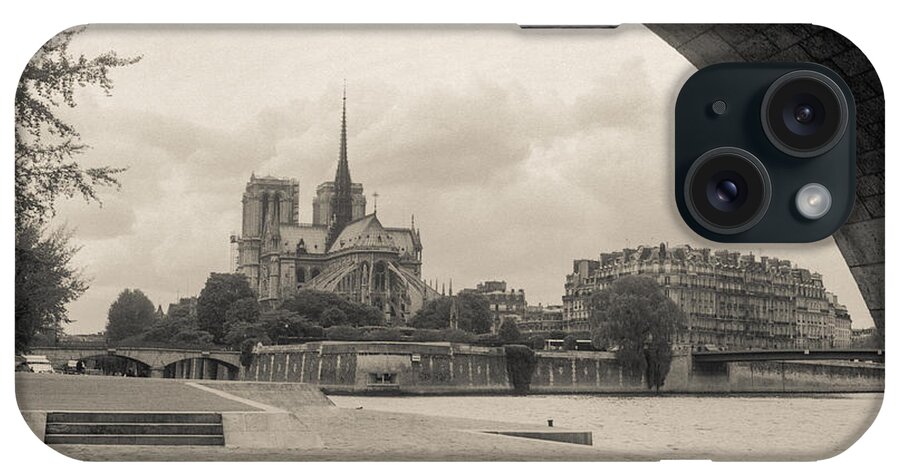 France iPhone Case featuring the photograph Notre Dame 3 by Matthew Pace