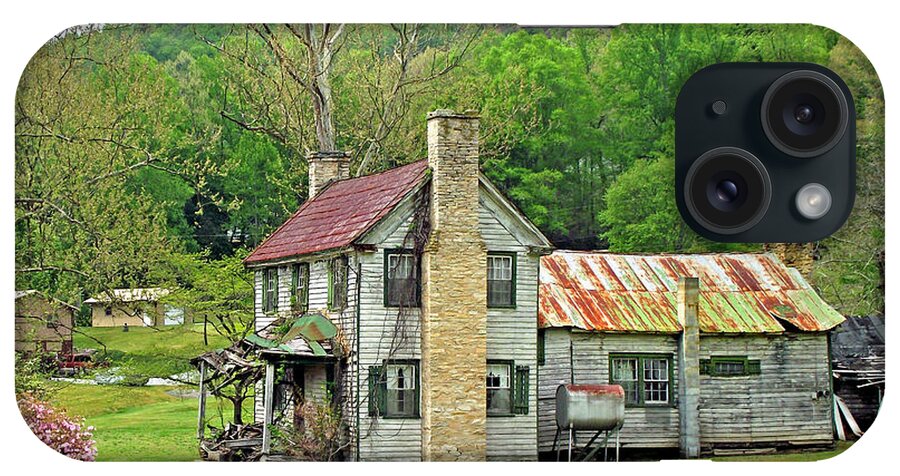 Duane Mccullough iPhone Case featuring the photograph Old House in Penrose NC by Duane McCullough