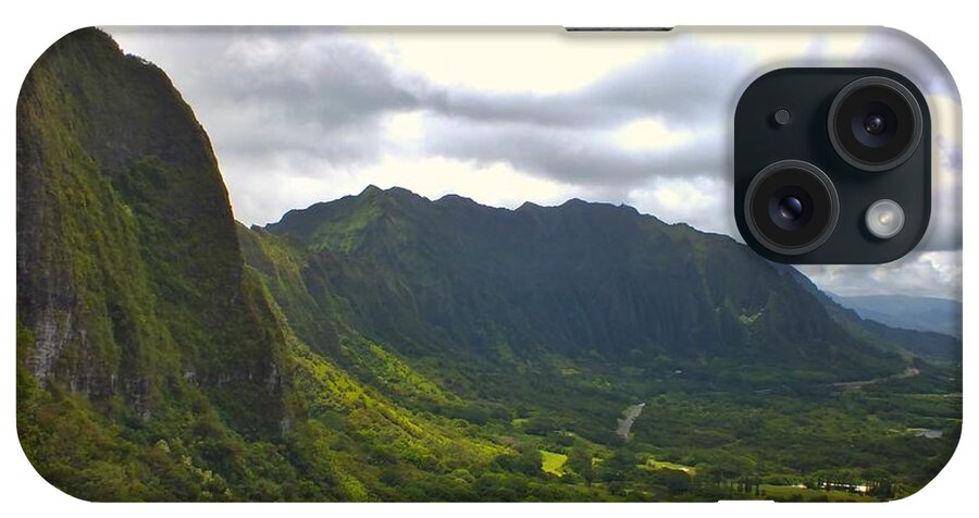 Pali Lookout iPhone Case featuring the photograph Pali Lookout - 1 by Scott Cameron