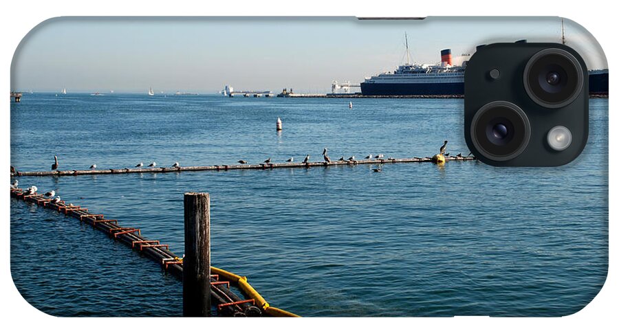 Queen Mary iPhone Case featuring the photograph Queen Mary by Steve Tracy