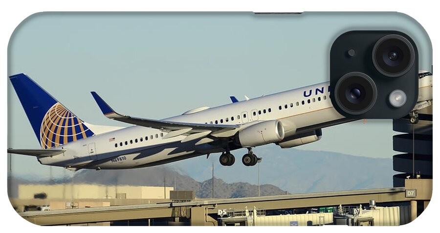 Airplane iPhone Case featuring the photograph United Boeing 737-924 N69810 Phoenix Sky Harbor December 24 2014 by Brian Lockett