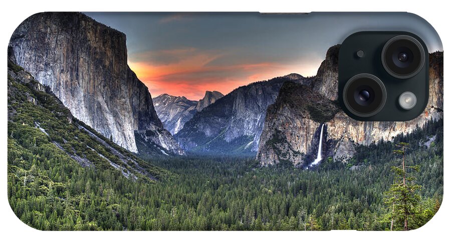 Yosemite iPhone Case featuring the photograph Yosemite Valley View Sunset by Shawn Everhart