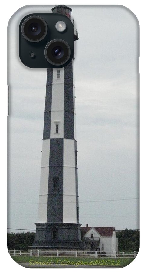 Chesapeake New Lighthouse iPhone Case featuring the photograph Bay Lighthouse by Sonali Gangane