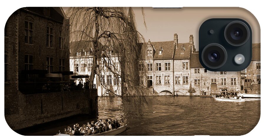 Bruges iPhone Case featuring the photograph Bruges Canal by Donato Iannuzzi