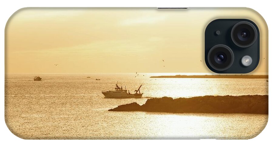 Landscape iPhone Case featuring the photograph Bringing The Days Catch by Allan Van Gasbeck