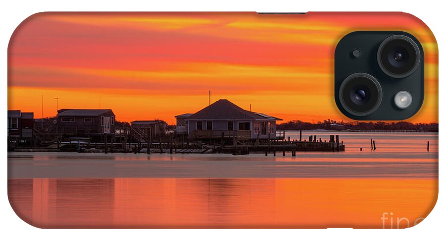 Cottage iPhone Case featuring the photograph Cottage Aglow by Sean Mills