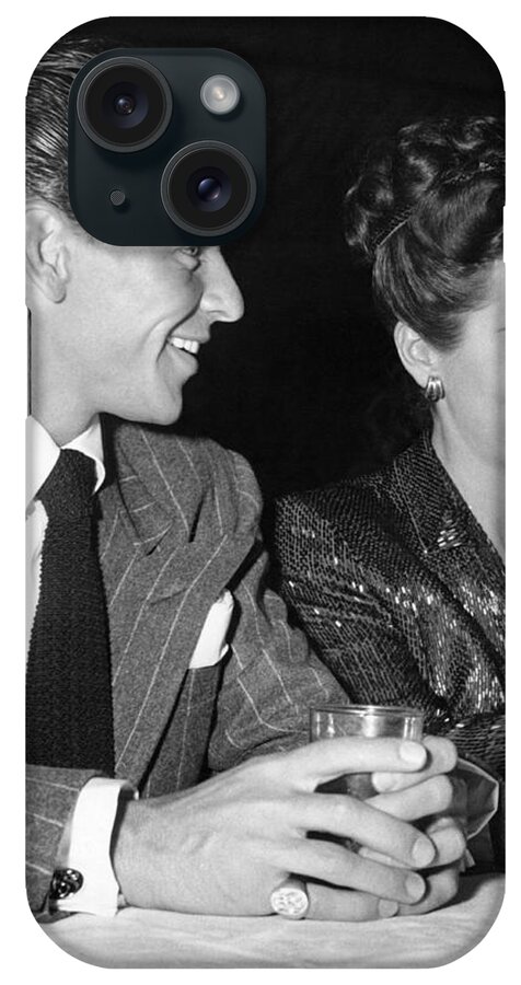 1940's iPhone Case featuring the photograph Frank Sinatra And Nancy by Underwood Archives