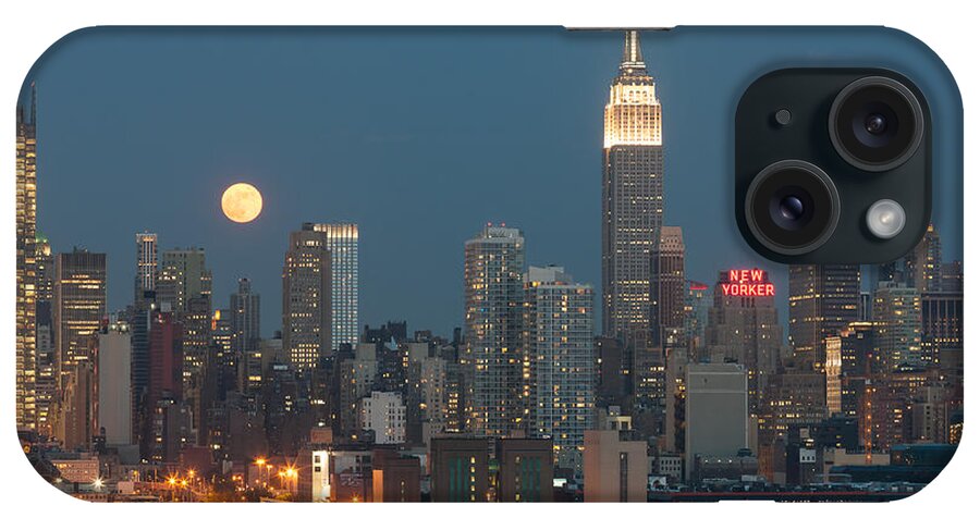 Clarence Holmes iPhone Case featuring the photograph Full Moon Rising Over New York City II by Clarence Holmes