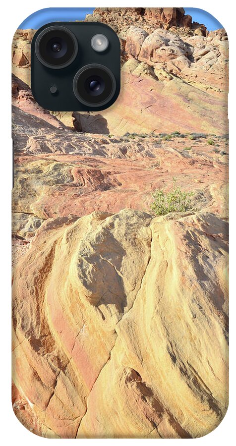 Valley Of Fire State Park iPhone Case featuring the photograph Gold Ridge in Valley of Fire by Ray Mathis