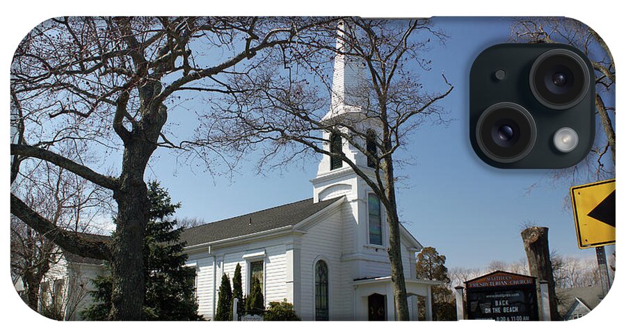 The Mattituck Presbyterian Church iPhone Case featuring the photograph Mattituck Presbyterian Church by Steven Spak