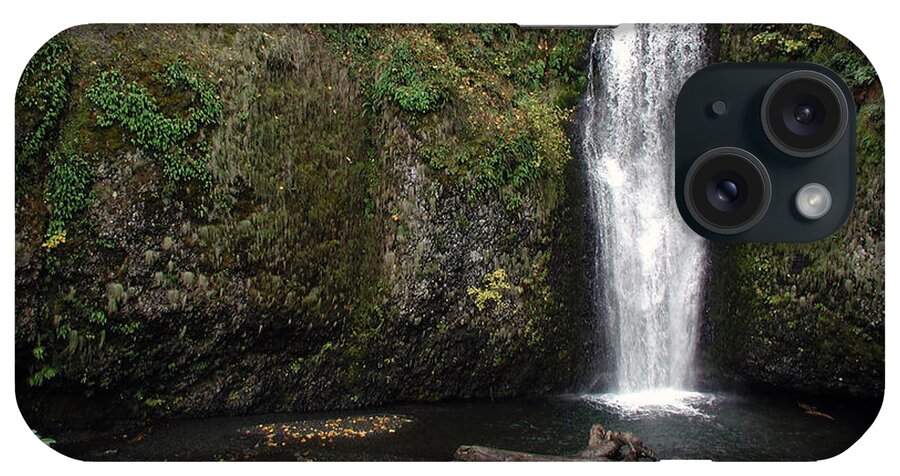 Multnomah Falls iPhone Case featuring the photograph Multnomah Falls 2 by DArcy Evans