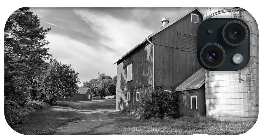 Black And White iPhone Case featuring the photograph Newtown Barn bw by Bill Wakeley