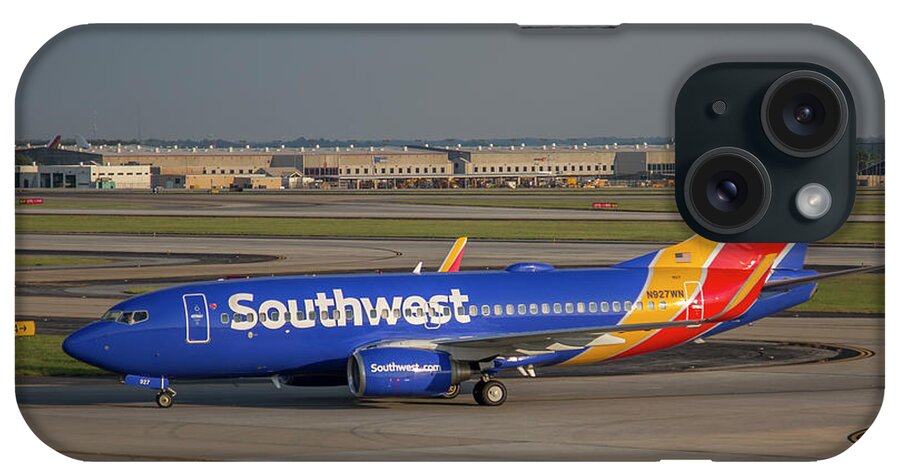 Reid Callaway Southwest Jet Images iPhone Case featuring the photograph Southwest Airlines Jet N927NW Hartsfield Jackson Atlanta International Airport Art by Reid Callaway