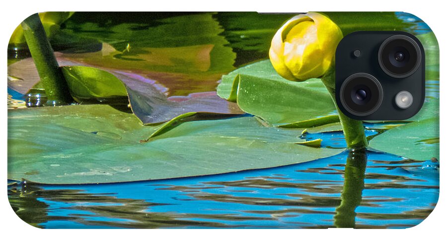Plant iPhone Case featuring the photograph Spatterdock Bloom by T Guy Spencer