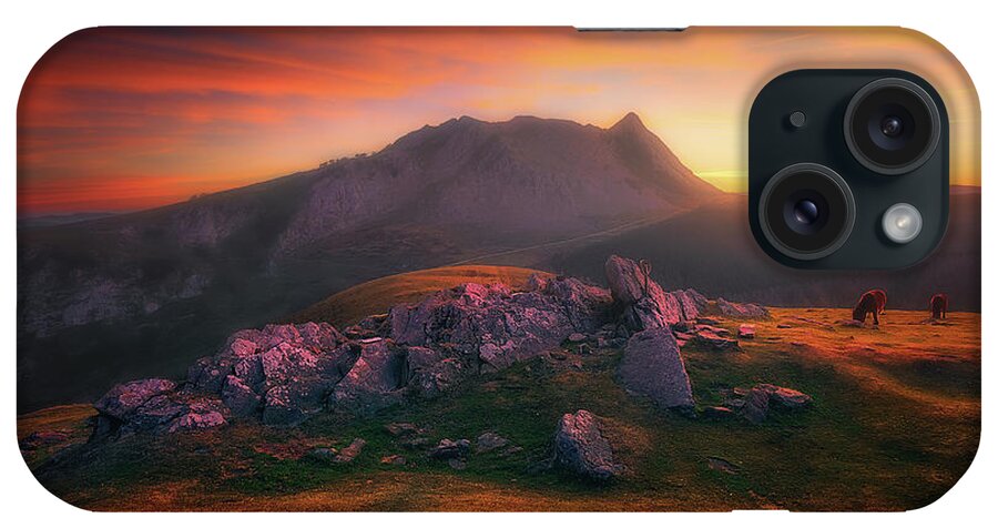 Urkiola iPhone Case featuring the photograph Sunrise at Urkiolamendi by Mikel Martinez de Osaba