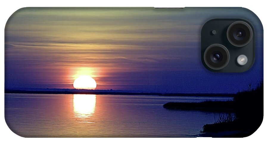 Seas iPhone Case featuring the photograph Sunrise X V by Newwwman